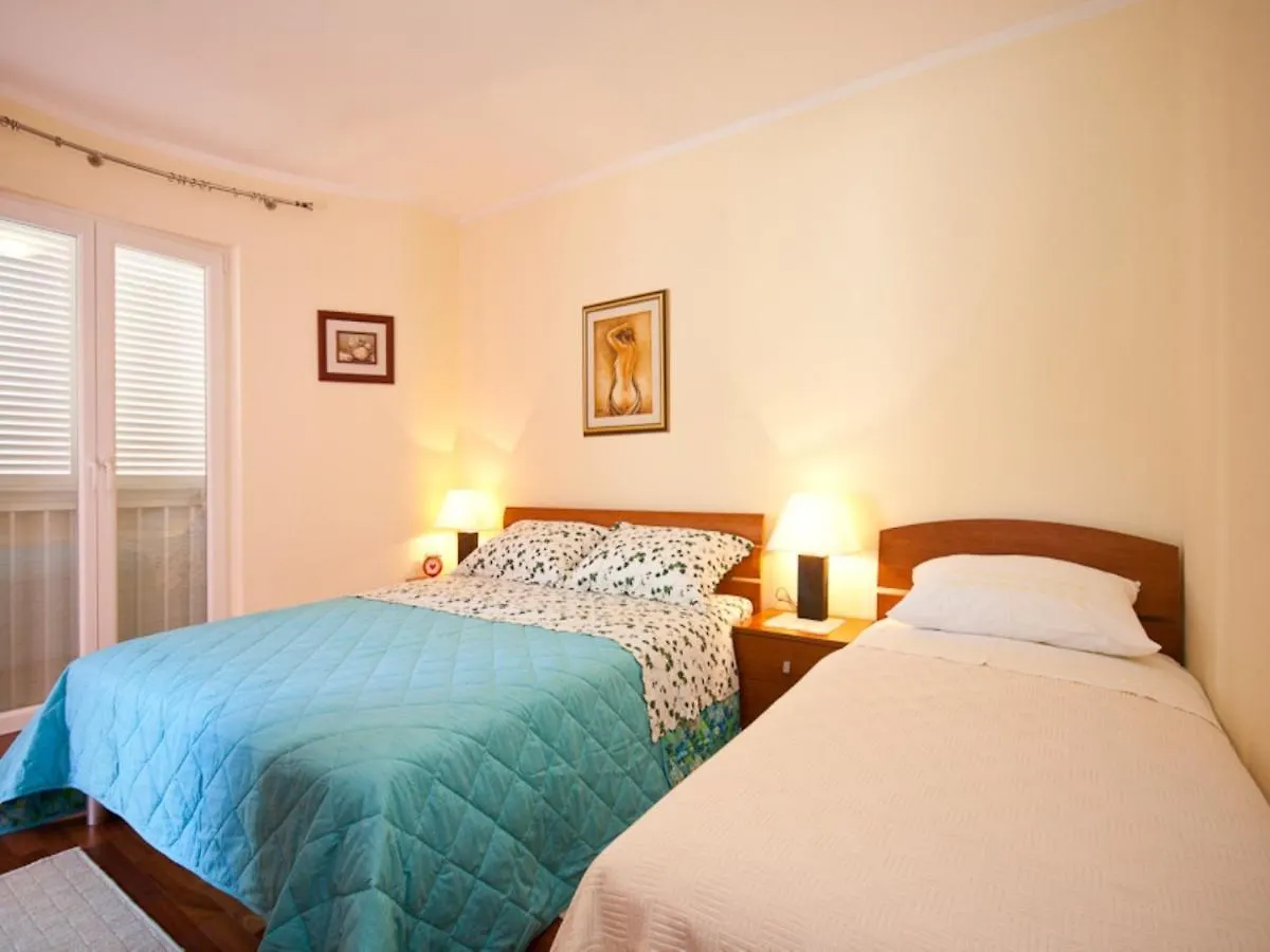 Apartments With A Parking Space Baska, Krk - 19420 Croatia
